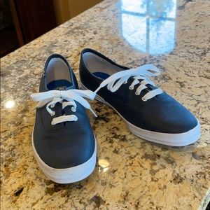 Keds leather tennis shoes